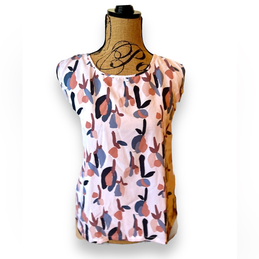 Handmade 100% Silk Beautiful Wildlife Pattern of Leaves Vibrant Colors Size L